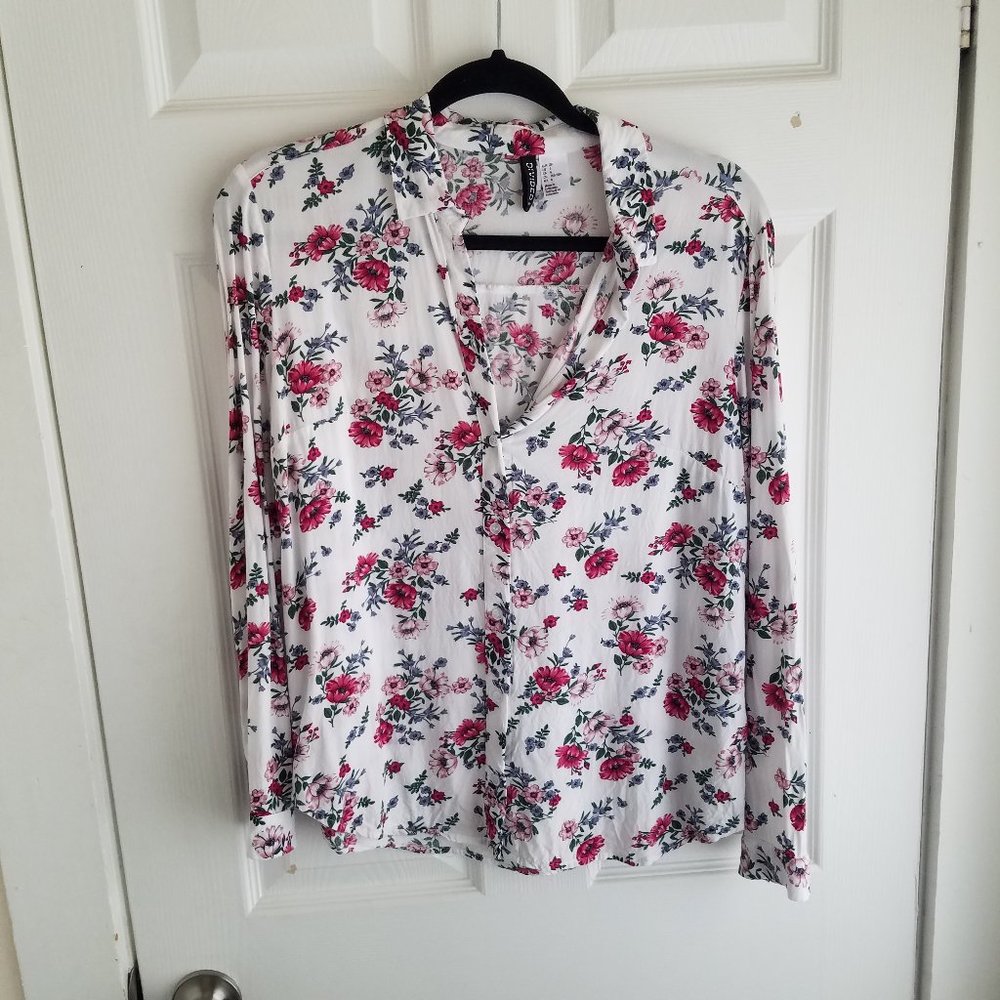 Womens floral long sleeve button up top
